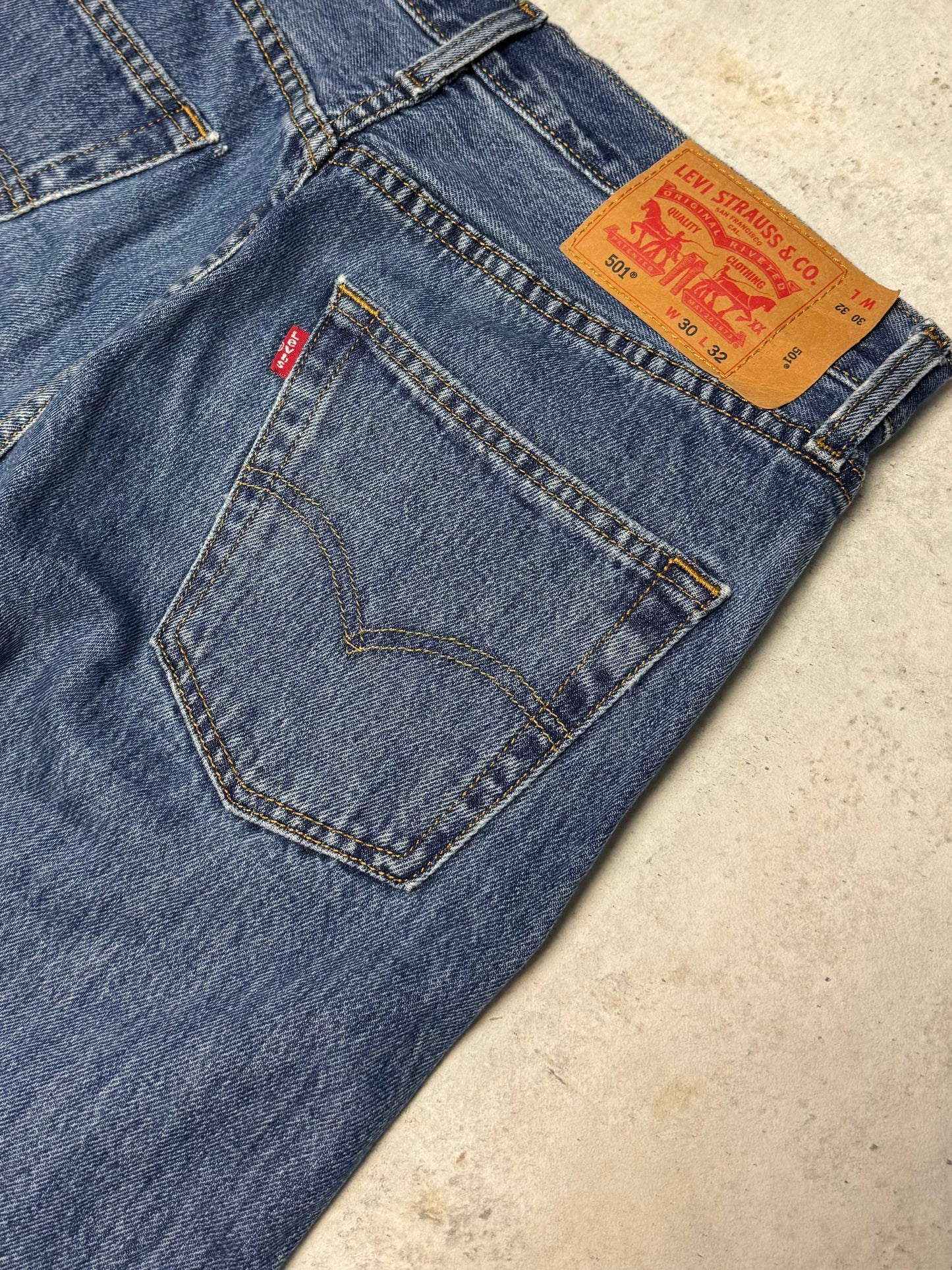 Levis Jeans Blau M