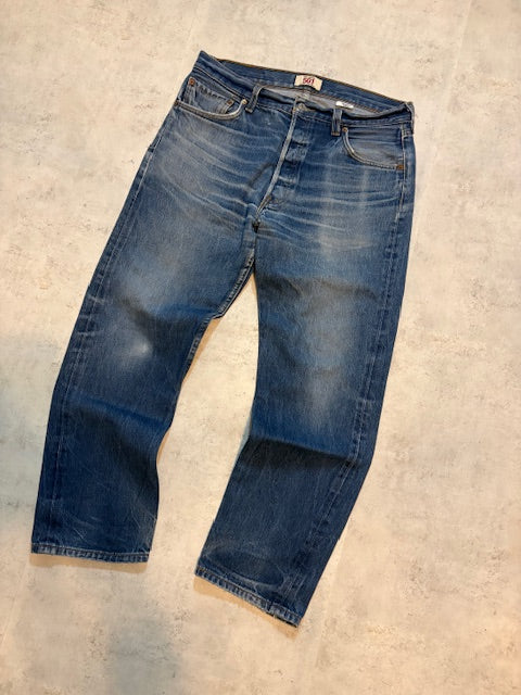 Levis 501 Dunkelblau
