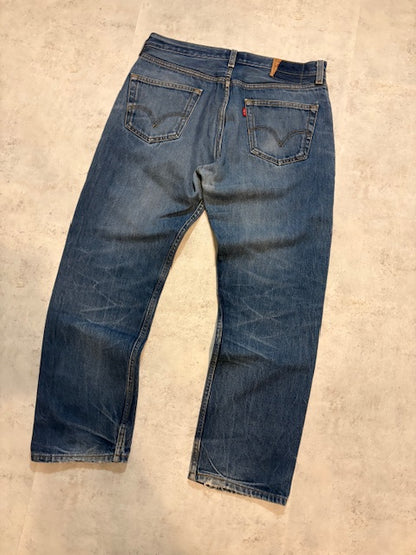 Levis 501 Dunkelblau