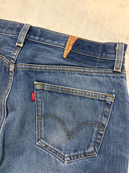Levis 501 Dunkelblau