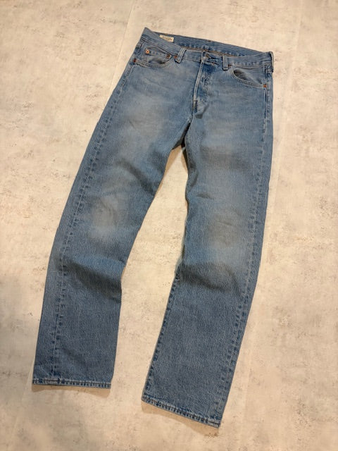 Levis 501 Hellblau