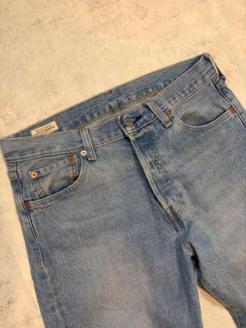 Levis 501 Hellblau